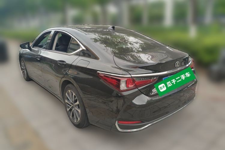 Used Lexus ES 2022 200 Excellence Edition Rear Left 45 Deg