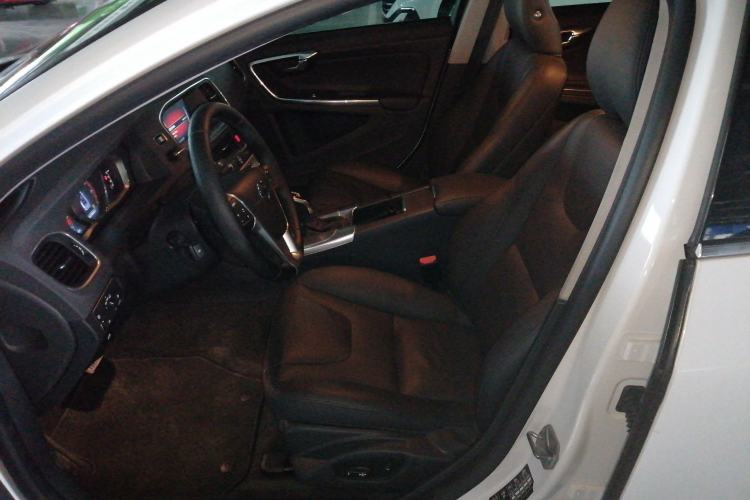 Used Volvo S60 2016 S60L T4 Zhiyuan Edition Left Front Seat