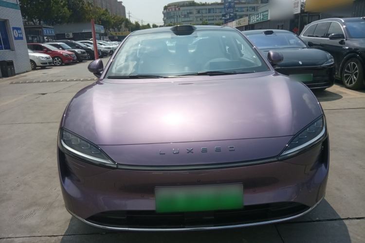 Used Hima Luxeed S7 2025 855 km Max Front