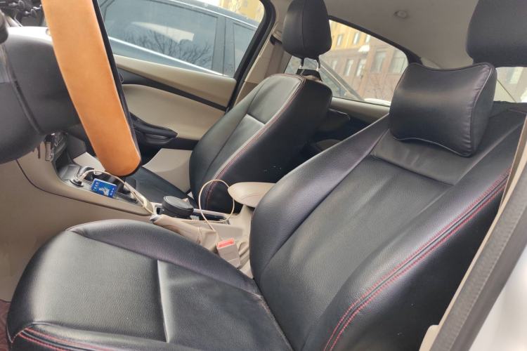 Used Ford Focus 2015 Sedan 1.6L Manual Comfort Model
