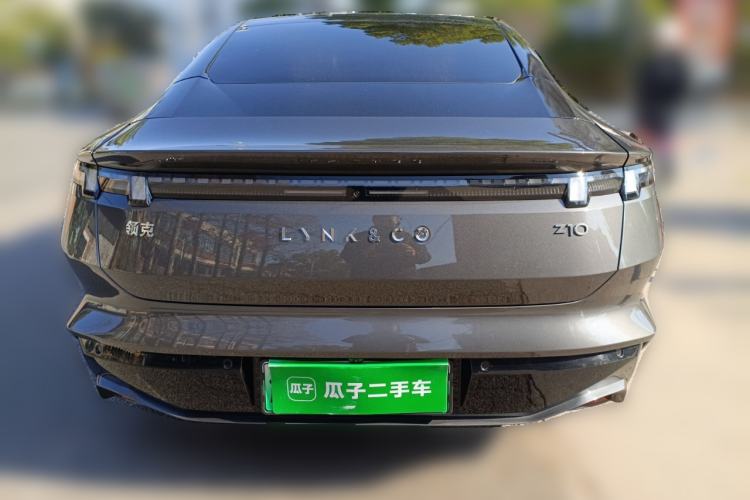 Used Lynk & Co Z10 2025 95 kWh 806 km Range Rear-Wheel Drive Advanced Driver-Assistance System Max