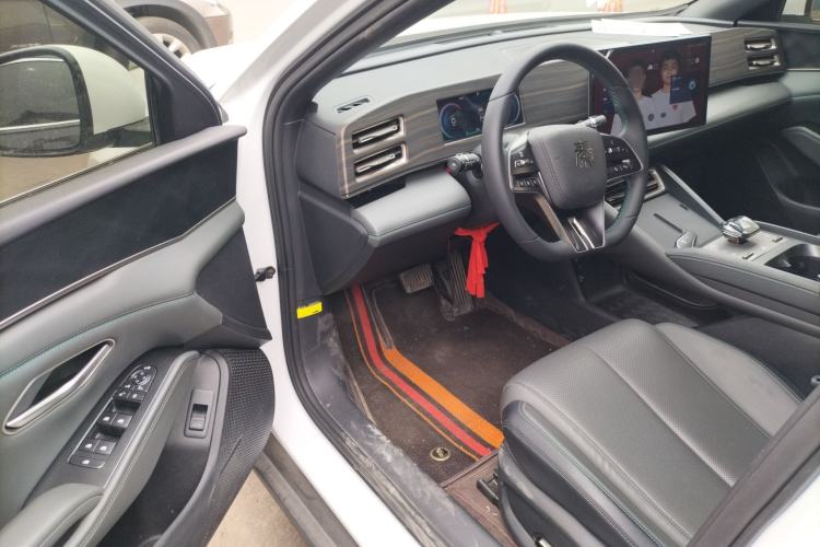 Used BYD Qin L 2024 DM-i 120KM Beyond Model Driver Seat