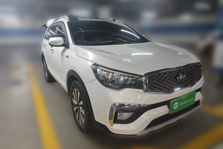 Used Kia KX7 2017 2.0T Automatic 4WD DLX 7-Seater Front Right 45 Deg