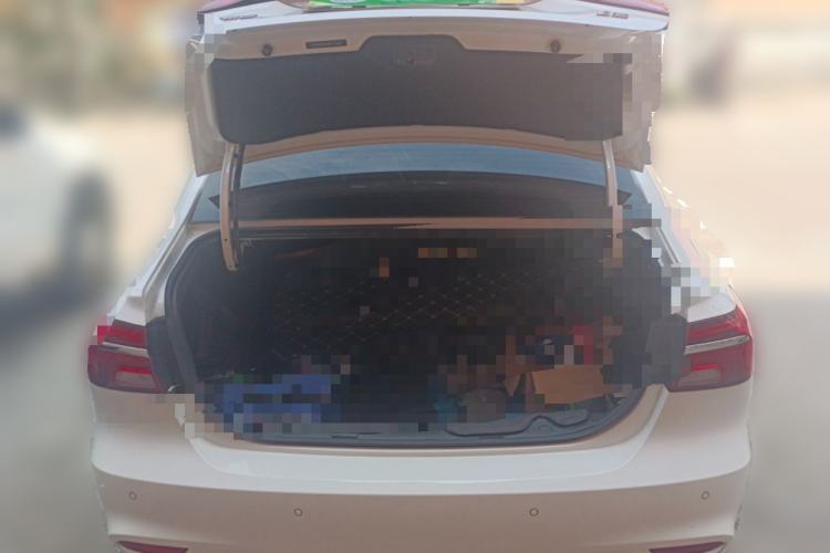 Used Roewe i6 2017 20T Automatic Internet Smart Edition Trunk