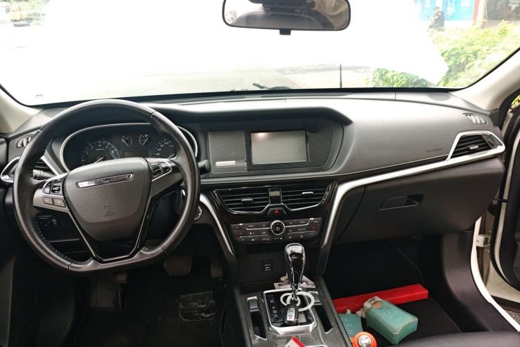 Used Venucia T90 2017 2.0L CVT Smart Edition
