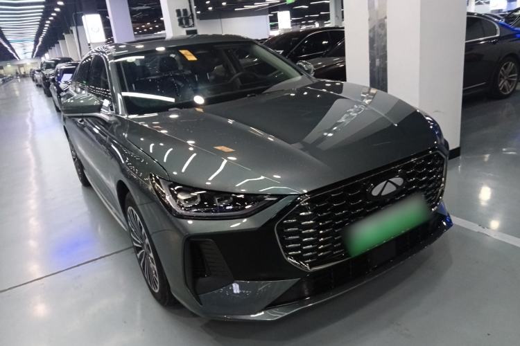 Used Chery Fengyun A8L 2025 1.5 TGDI 145 km Luxury Version