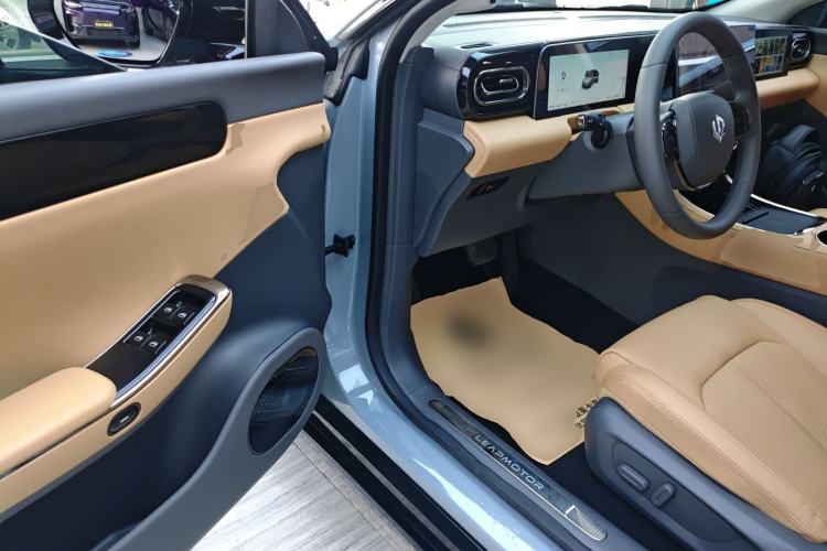 Used Leapmotor C01 2024 Range-Extended 216 Luxury Edition