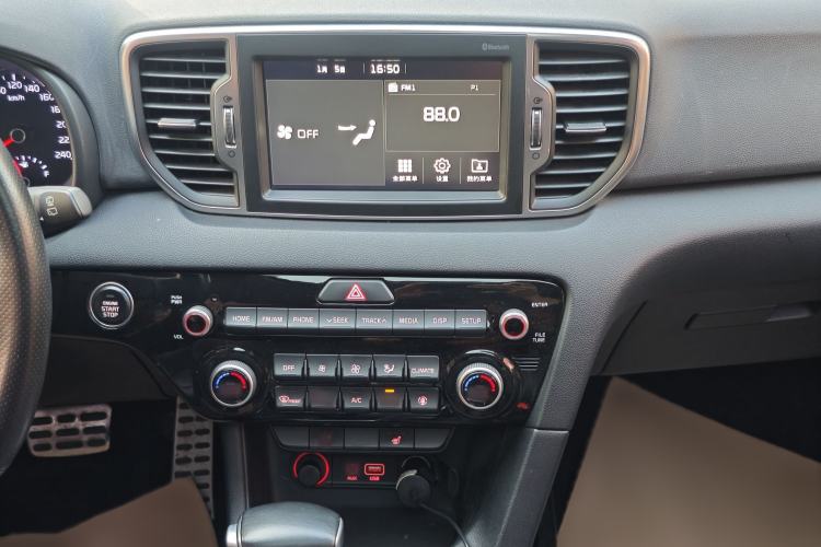 Used Kia KX5 2017 1.6T Automatic Two-Wheel Drive 15th Anniversary Special Edition DLX Audio And AC Panel