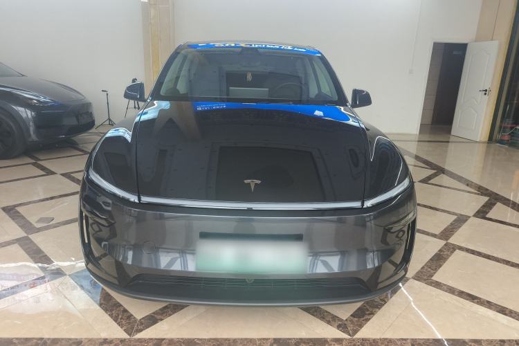 Used Tesla Model Y 2025 Rear-Wheel-Drive Version
