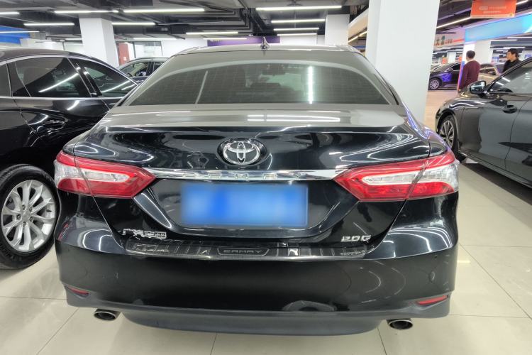 Used Toyota Camry 2021 2.0G Luxury Edition
