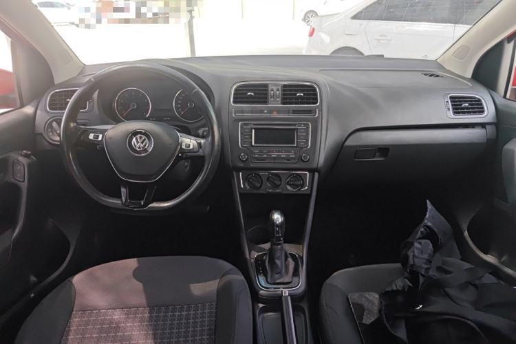 Used Volkswagen Polo 2016 1.6L Automatic Comfort Model
