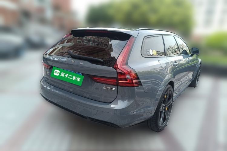 Used Volvo V90 2022 Cross Country B5 AWD Smart Range Edition