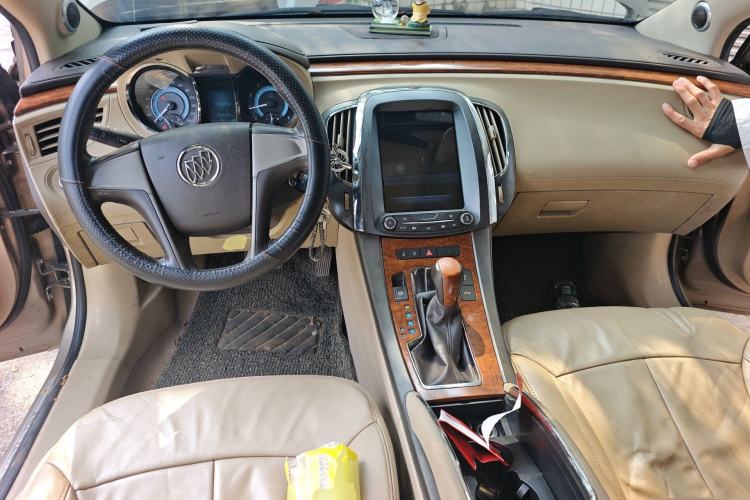 Used Buick LaCrosse 2011 2.4L SIDI Comfort Sunroof Version
