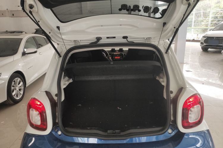 Used smart forfour 2016 1.0L 52 kW Passion Edition
