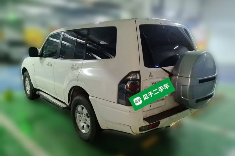 Used Mitsubishi Pajero 2011 V73 3.0L MT GL Rear Left 45 Deg