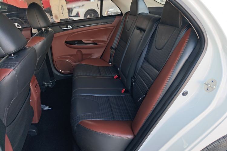 Used BYD Surui 2015 Revised Version 1.5L Automatic Luxury Edition