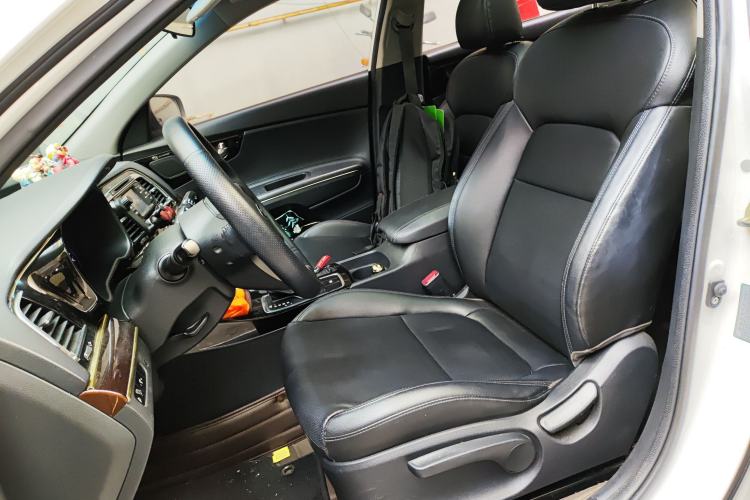 Used Kia K4 2014 1.8L Automatic GLS Left Front Seat