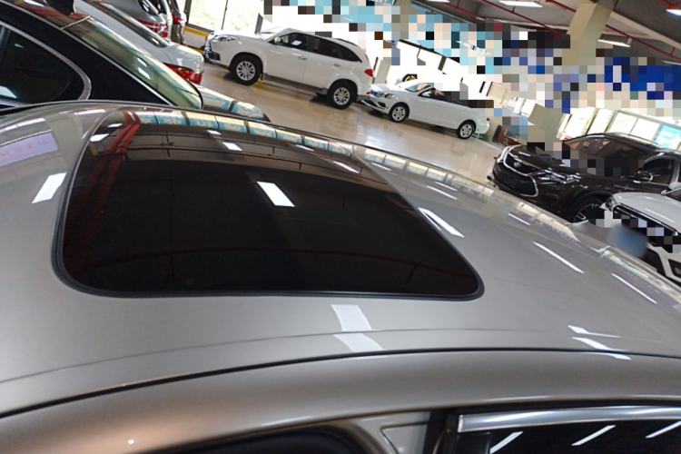 Used BMW 5 Series 2014 525Li Leading Model
