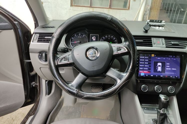 Used Skoda Octavia 2015 1.6L Automatic Yijun Edition