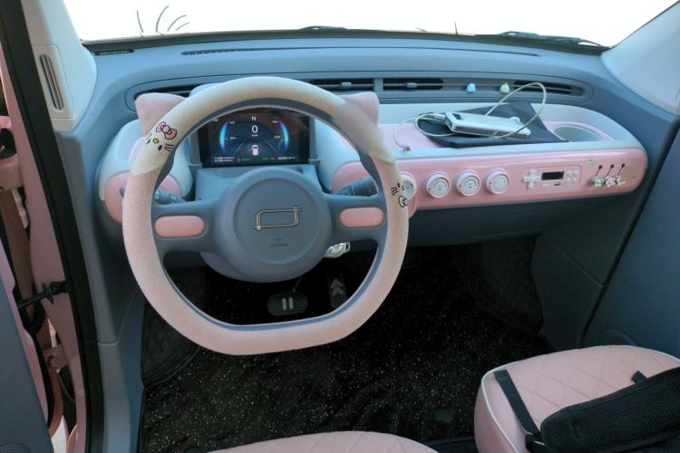 Used Bestune Pony 2025 222km Range Elegant Horse
