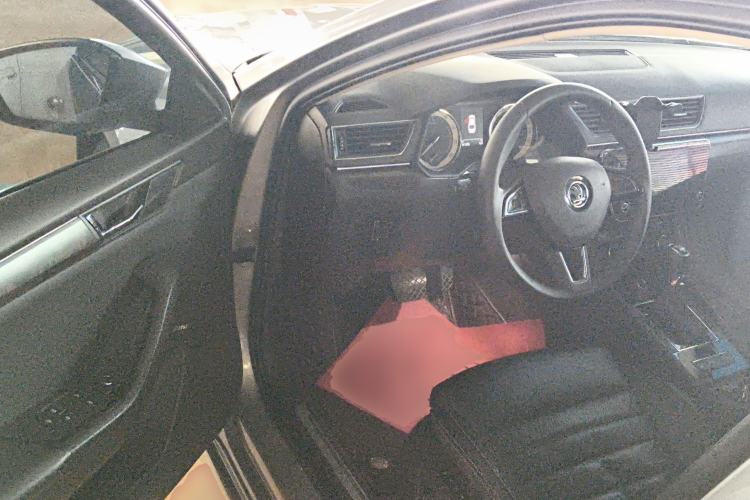 Used Skoda Superb 2018 TSI380 DSG Flagship Edition China V Standard Driver Seat