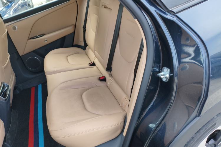 Used ARCFOX Alpha T5 2025 520 PRO
