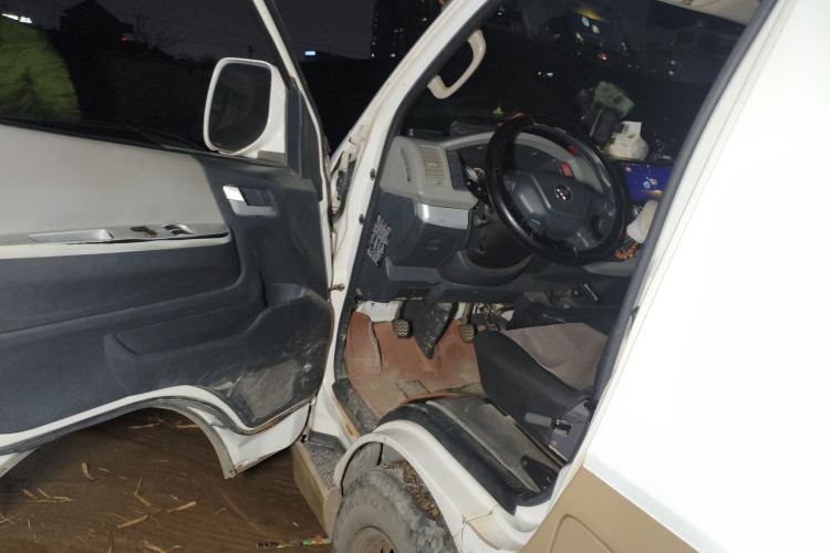 Used Foton Scenic G7 2016 2.0L Commercial Version Long Wheelbase High Roof – 4Q20M