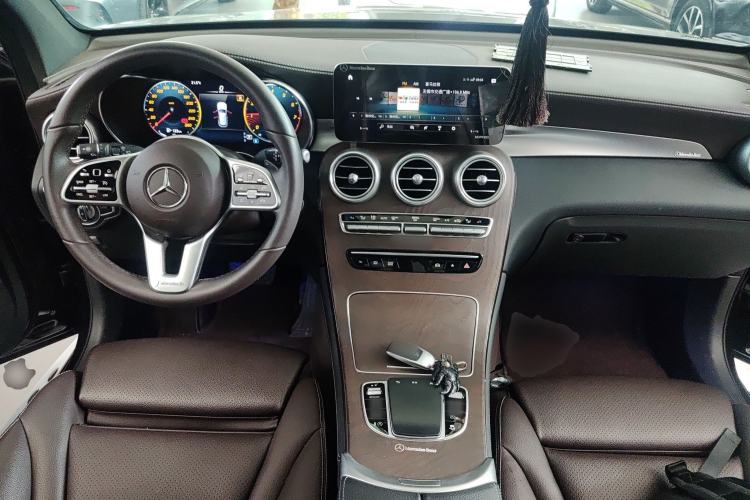 Used Mercedes-Benz GLC 2021 GLC 260 L 4MATIC Luxury Model Center Console