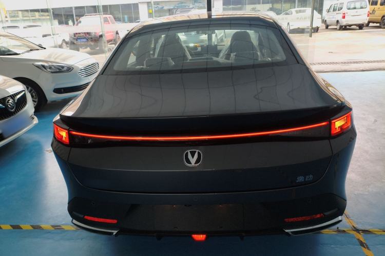 Used Changan Eado 2025 Blue Whale 1.5T 500Bar Prestige Model