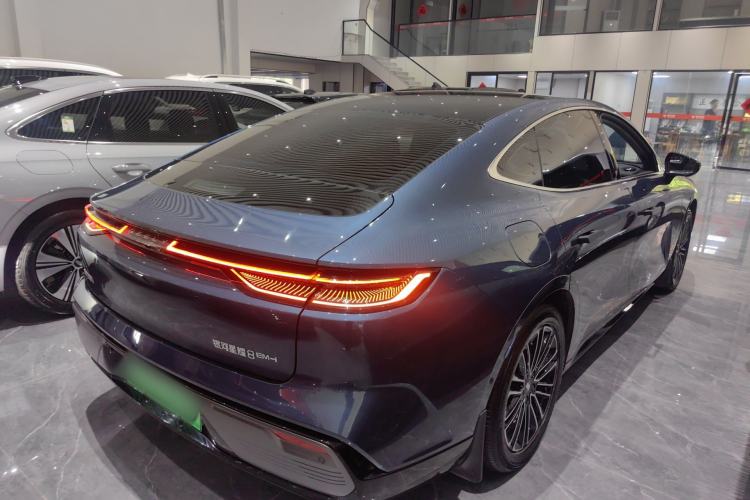 Used Geely Galaxy 8 2025 130km EM-i Deluxe Edition
