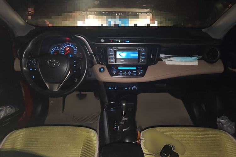 Used Toyota RAV4 2013 2.0L CVT Four-Wheel Drive New Edition