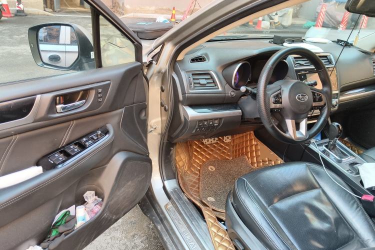 Used Subaru Outback 2015 2.5i Luxury Navigation Edition Driver Seat