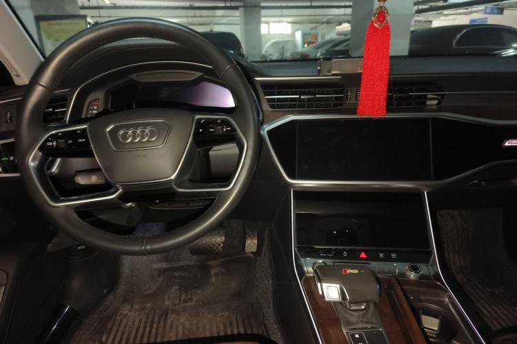 Used Audi A6 2020 allroad quattro Explorer 55 TFSI Prestige Off-Road Model
