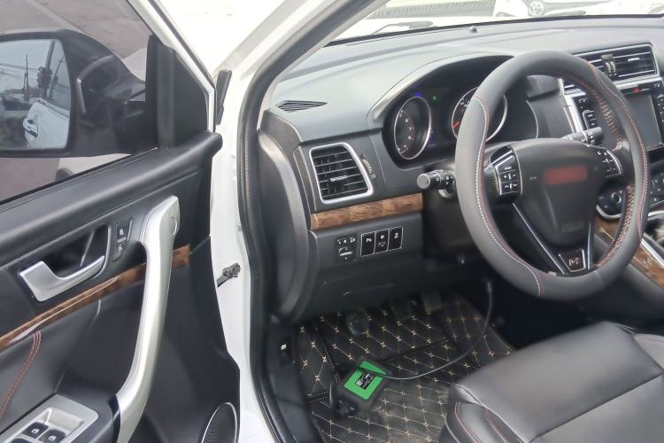 Used Haval H6 2015 Revised Version Sport Edition 1.5T Manual Transmission Two-Wheel Drive Elite Grade