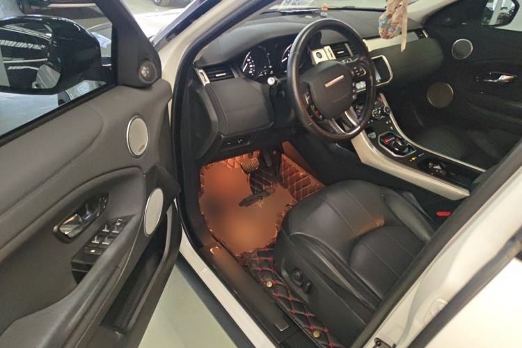 Used Land Rover Range Evoque 2018 240 PS SE Smart Brilliance Edition Driver Seat