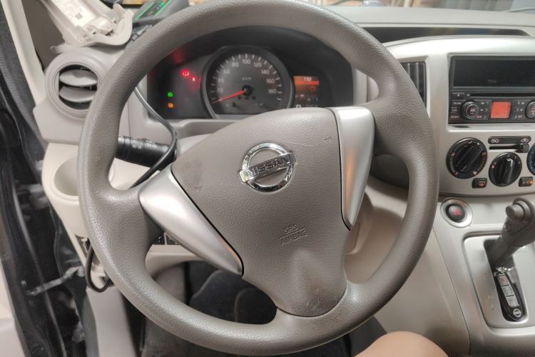 Used Nissan NV200 2014 1.6L CVT Luxury Model China V Standard Steering Wheel