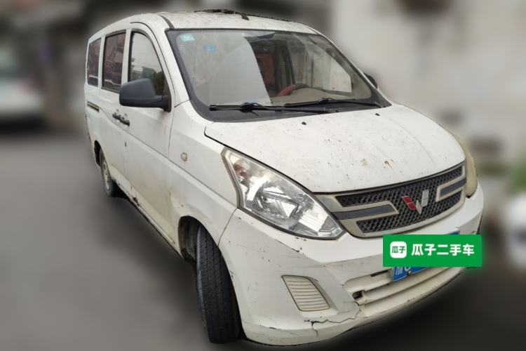 Used Wuling Rongguang V 2016 1.2L Practical Version Front Right 45 Deg