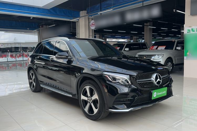 Used Mercedes-Benz GLC 2019 Facelift GLC 260 L 4MATIC Luxury Model Exterior 2