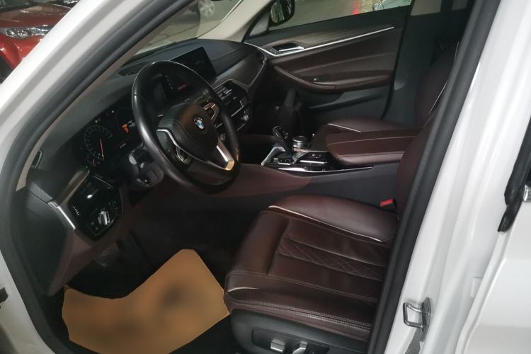 Used BMW 5 Series 2019 530Li Leading Model Luxury Package Left Front Seat