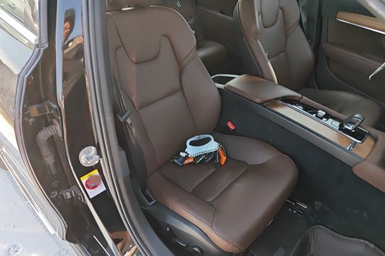 Used Volvo S90 2024 B5 Zhiyi Luxury Edition
