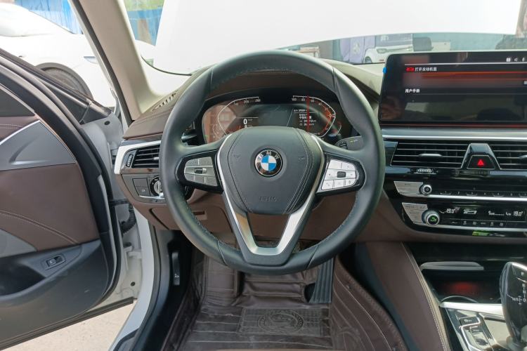 Used BMW 5 Series 2022 Second Facelift 525Li Luxury Package
