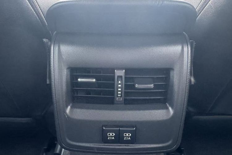 Used Toyota Avalon 2019 2.0L Luxury Edition China VI Standard Interior 4