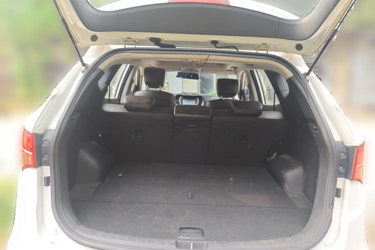 Used Hyundai Santa Fe 2013 2.4L Automatic 2WD Comfort Edition Trunk