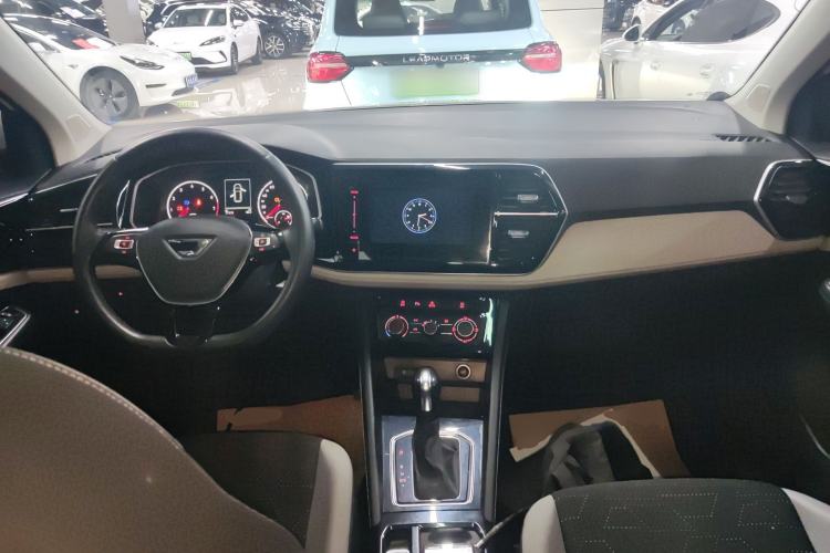 Used Jetta VS7 2023 280TSI Automatic Trend Edition Center Console