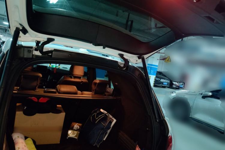 Used Mercedes-Benz GLE 2017 GLE 320 4MATIC Dynamic Model Trunk