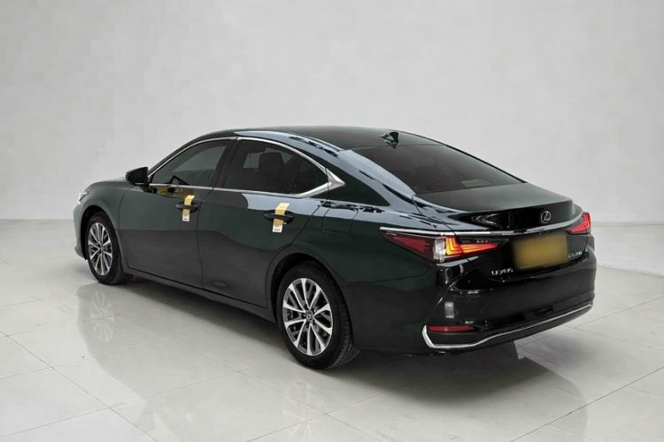 Used Lexus ES 2021 200 Excellence Edition
