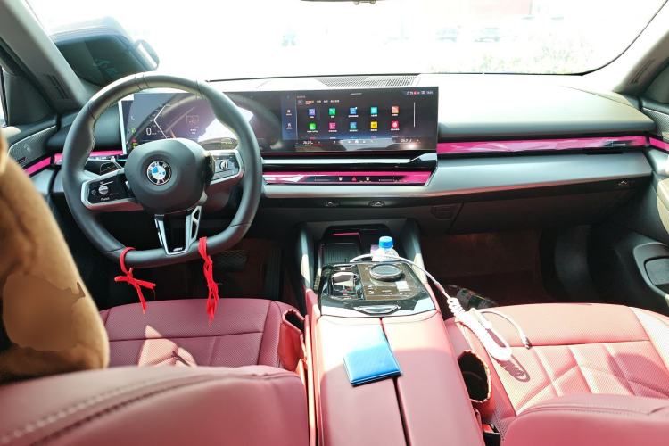 Used BMW 5 Series 2026 530Li Leading M Sport Package Center Console