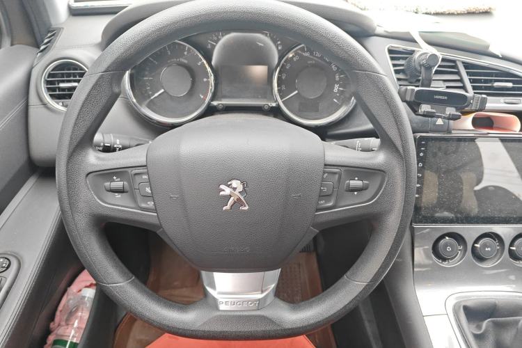 Used Peugeot 3008 2016 2.0L Manual Classic Edition
