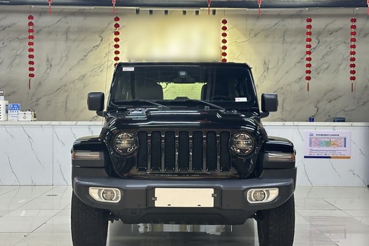 Used Jeep Wrangler 2019 2.0T Sahara Four-Door Version China VI Emission Standard
