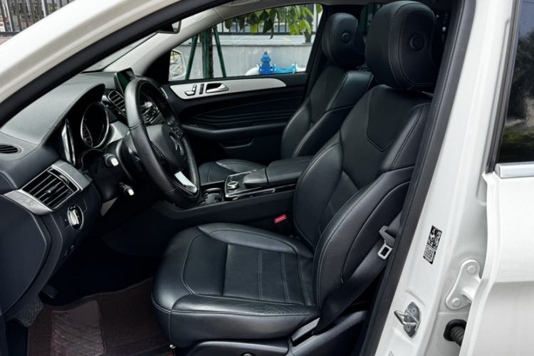 Used Mercedes-Benz GLE Coupe 2018 GLE 400 4MATIC Coupe SUV Interior 11